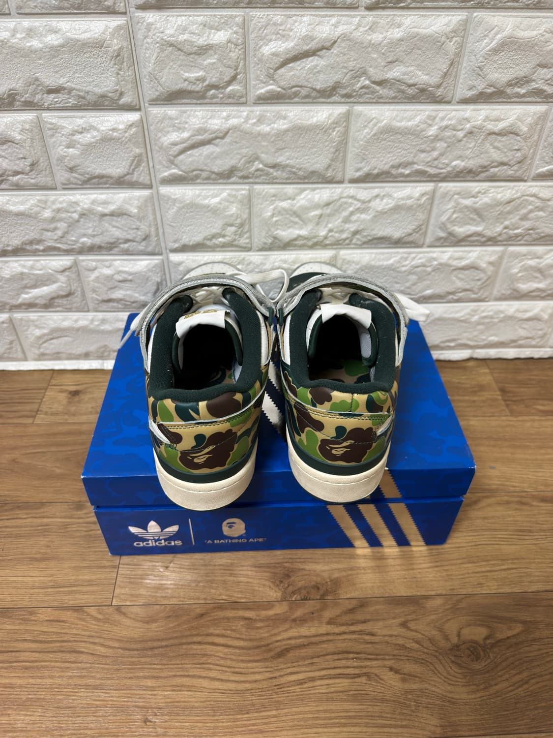 아디다스 x 베이프 포럼 84 로우 그린 카모 상품이미지5