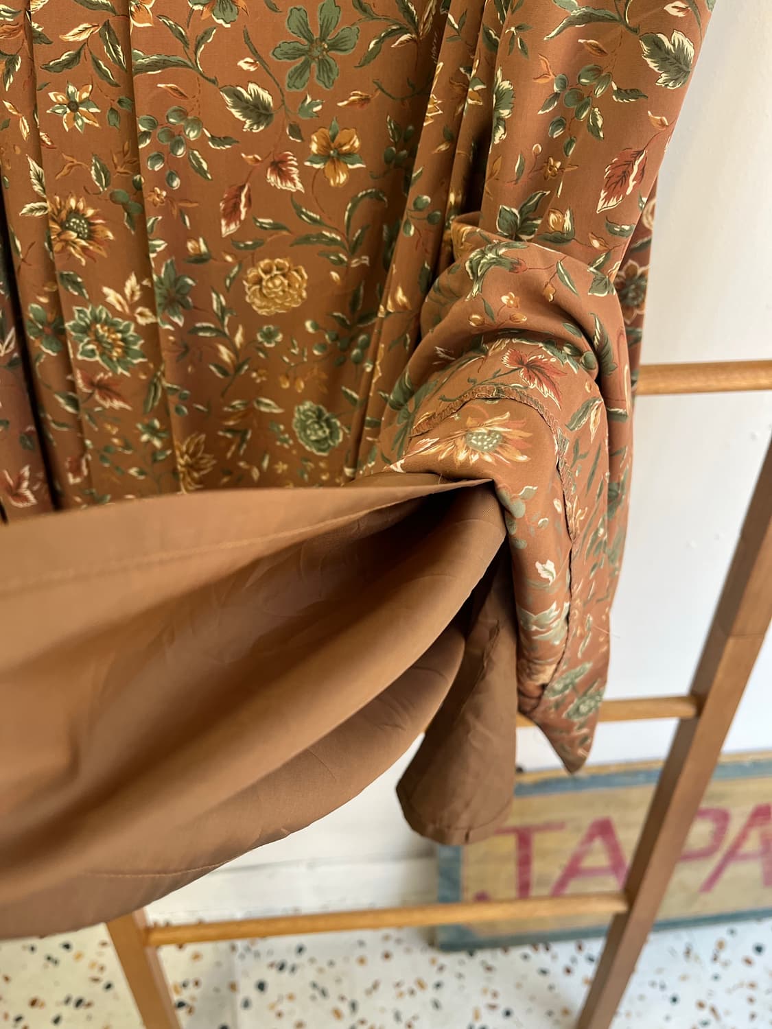 하트포드(HARTFORD) 산요 정품 플라워 핀턱 롱 스커트 상품이미지5