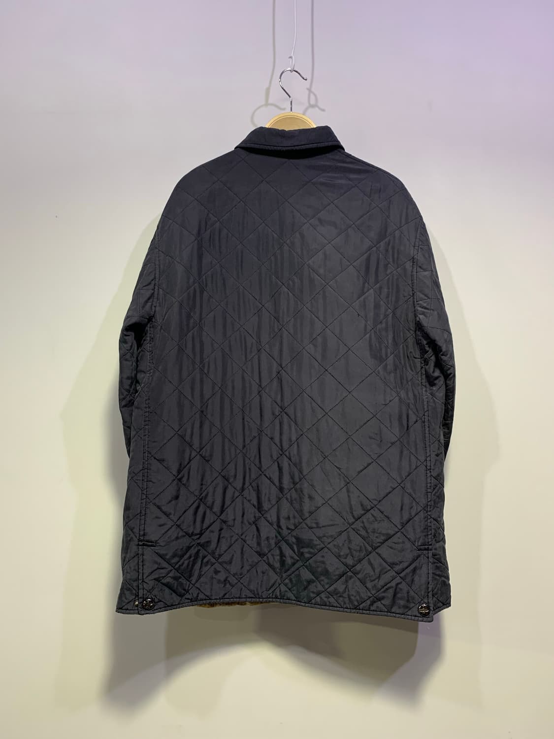 페레가모 퀄팅자켓 판매합니다 상품이미지4