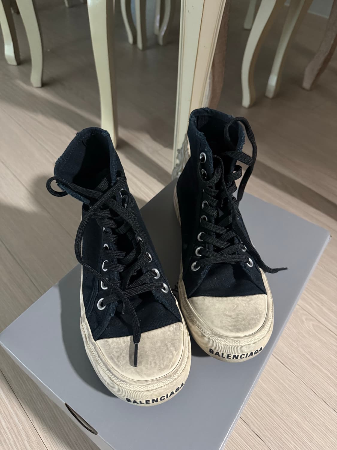 발렌시아가 상품이미지1