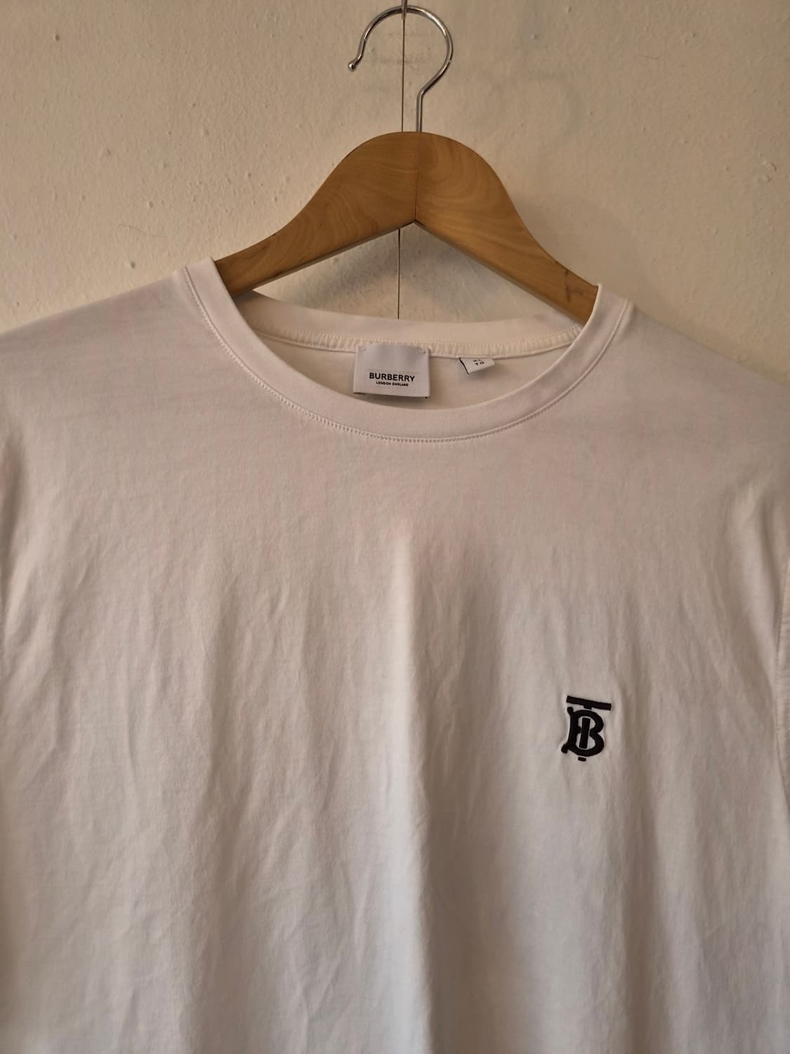 버버리 남성 화이트라운드반팔티셔츠 XL사이즈 상품이미지1
