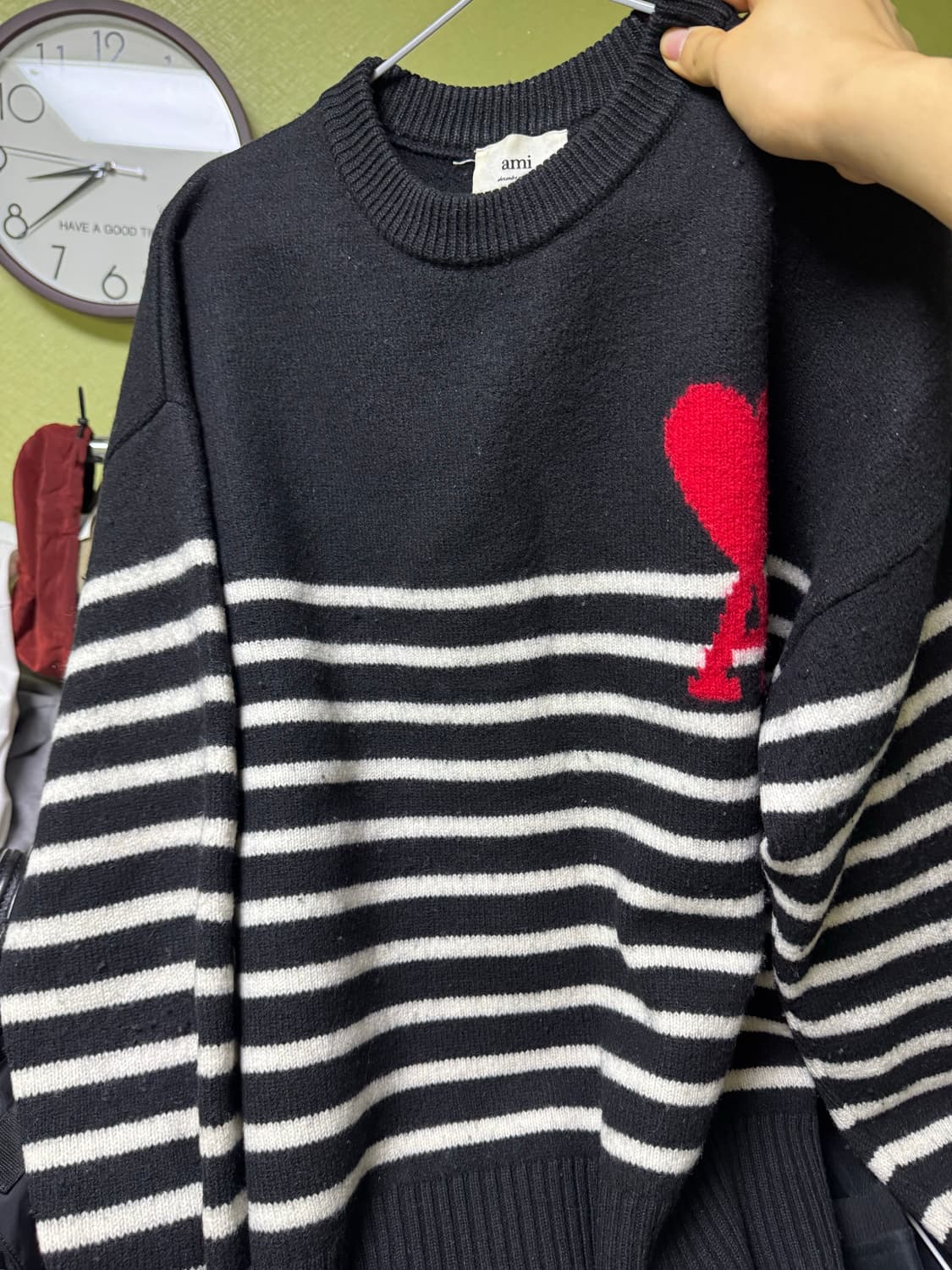 아미 빅하트 스트라이프 스웨터 상품이미지1