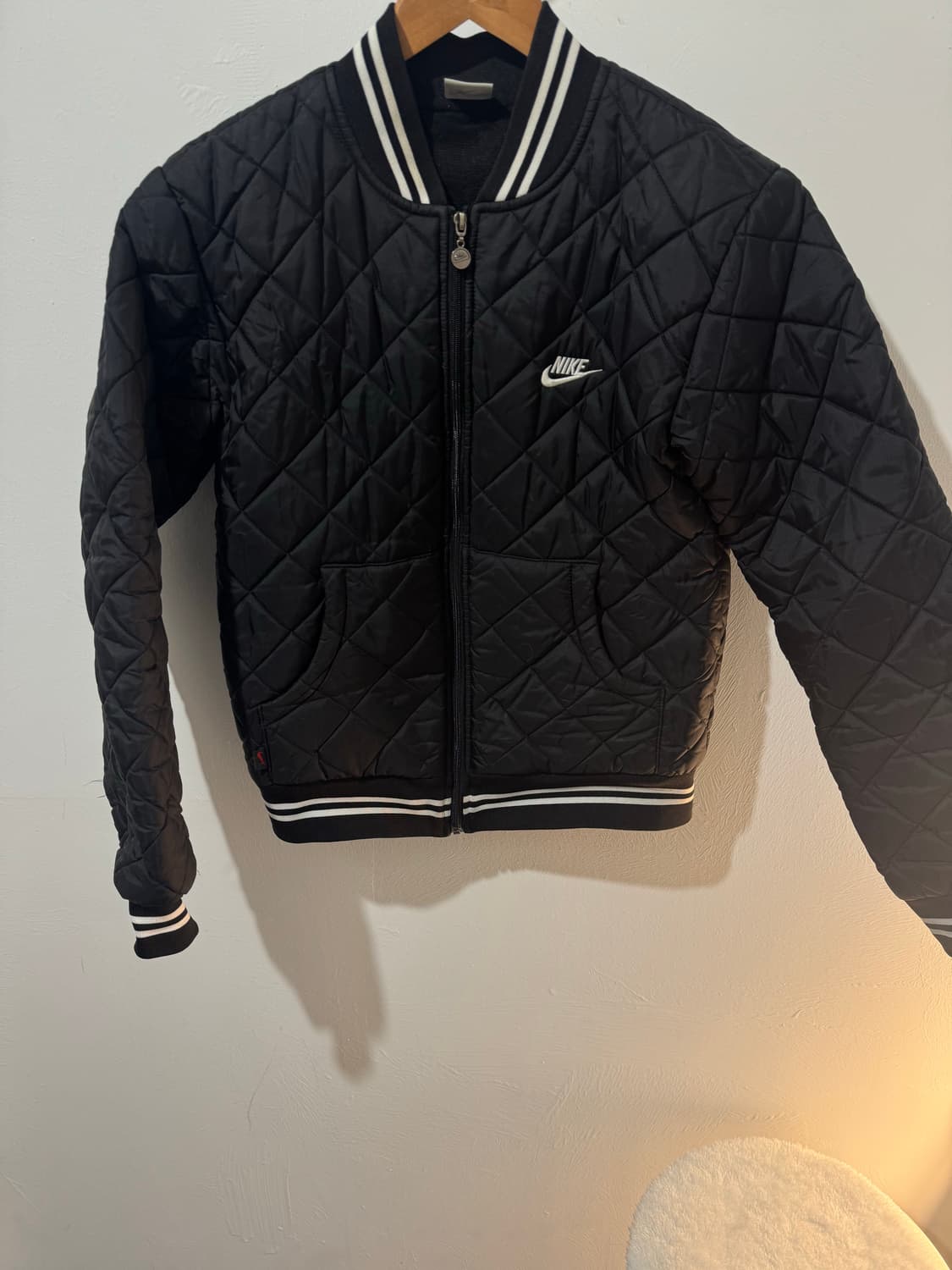 나이키 퀼팅 봄버자켓 M사이즈 상품이미지1