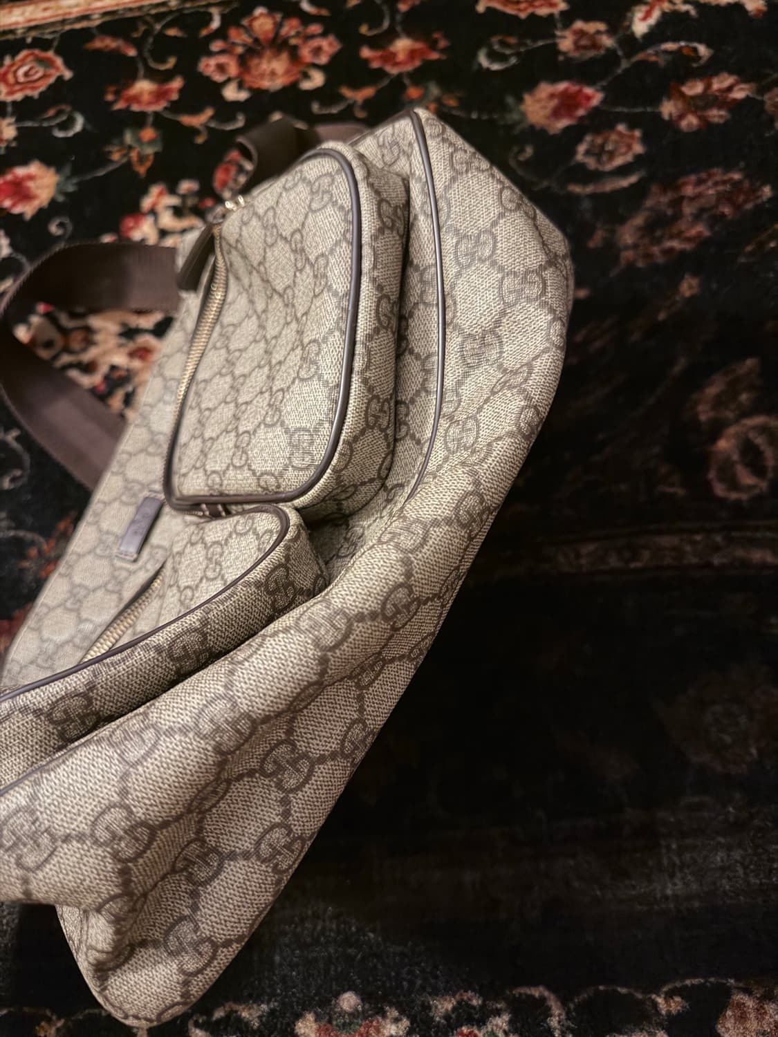 정품 구찌 포켓 크로스백 상품이미지5