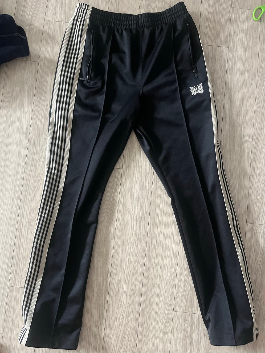 니들스 내로우 트랙팬츠 xs 블랙 상품이미지1