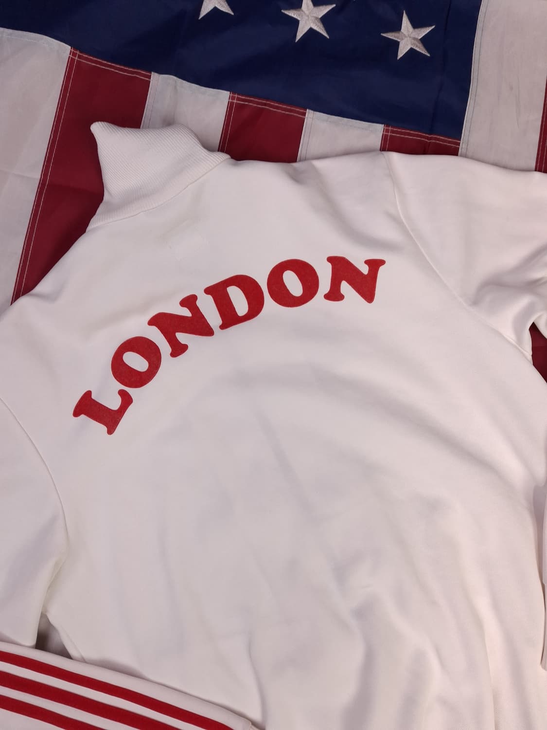 오리지날 아디다스 화이트 레드 삼선 런던 트렉탑져지 상품이미지7