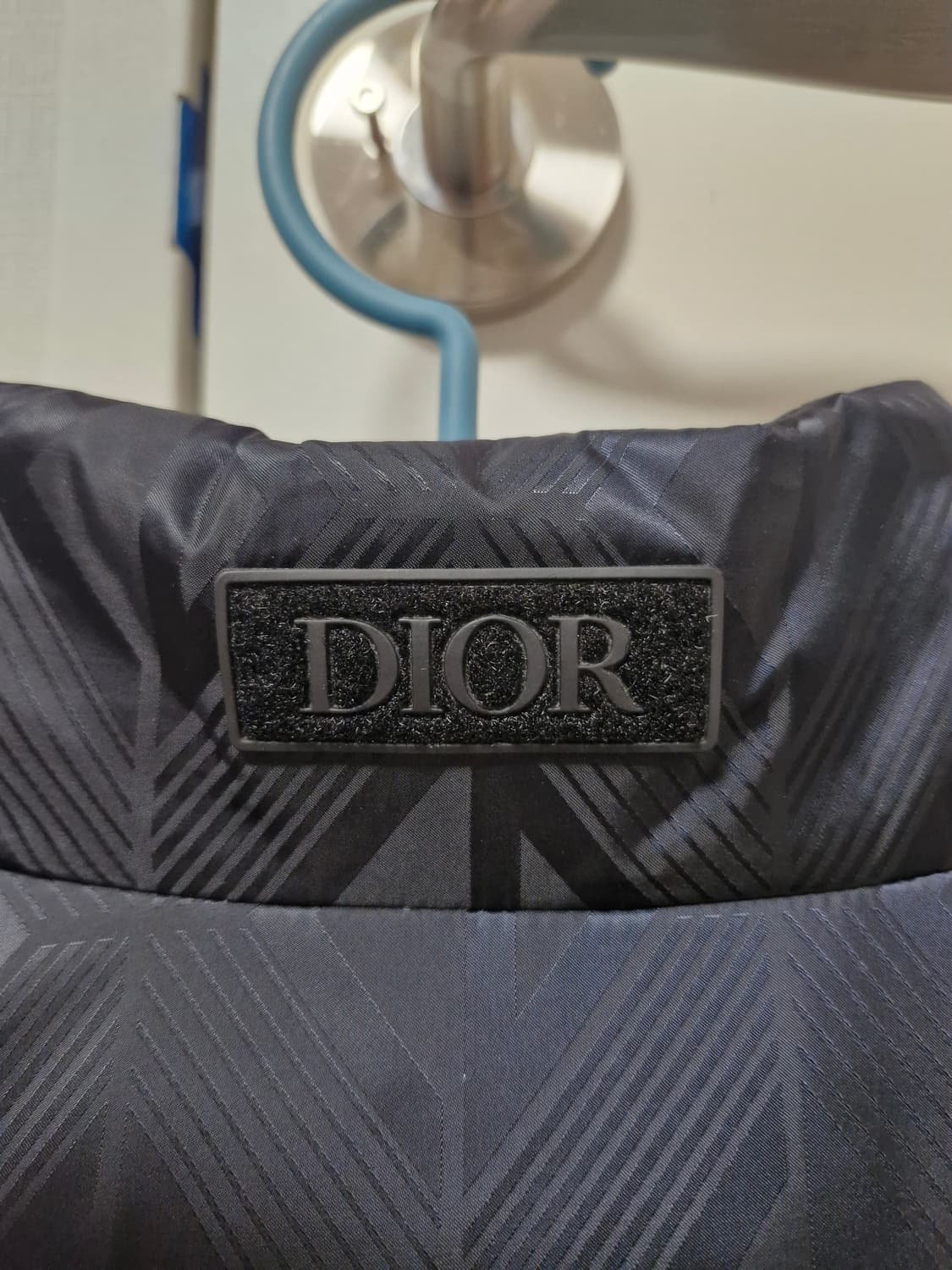 디올 다이아몬드 패딩조끼 54 팝니다. 상품이미지3