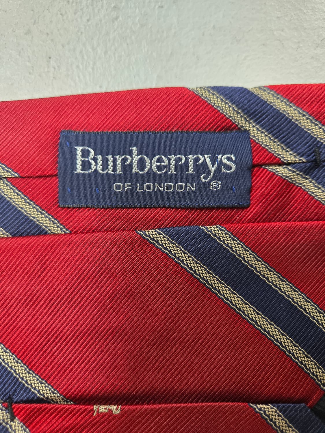 버버리 레드 스트라이프 실크 넥타이 상품이미지3