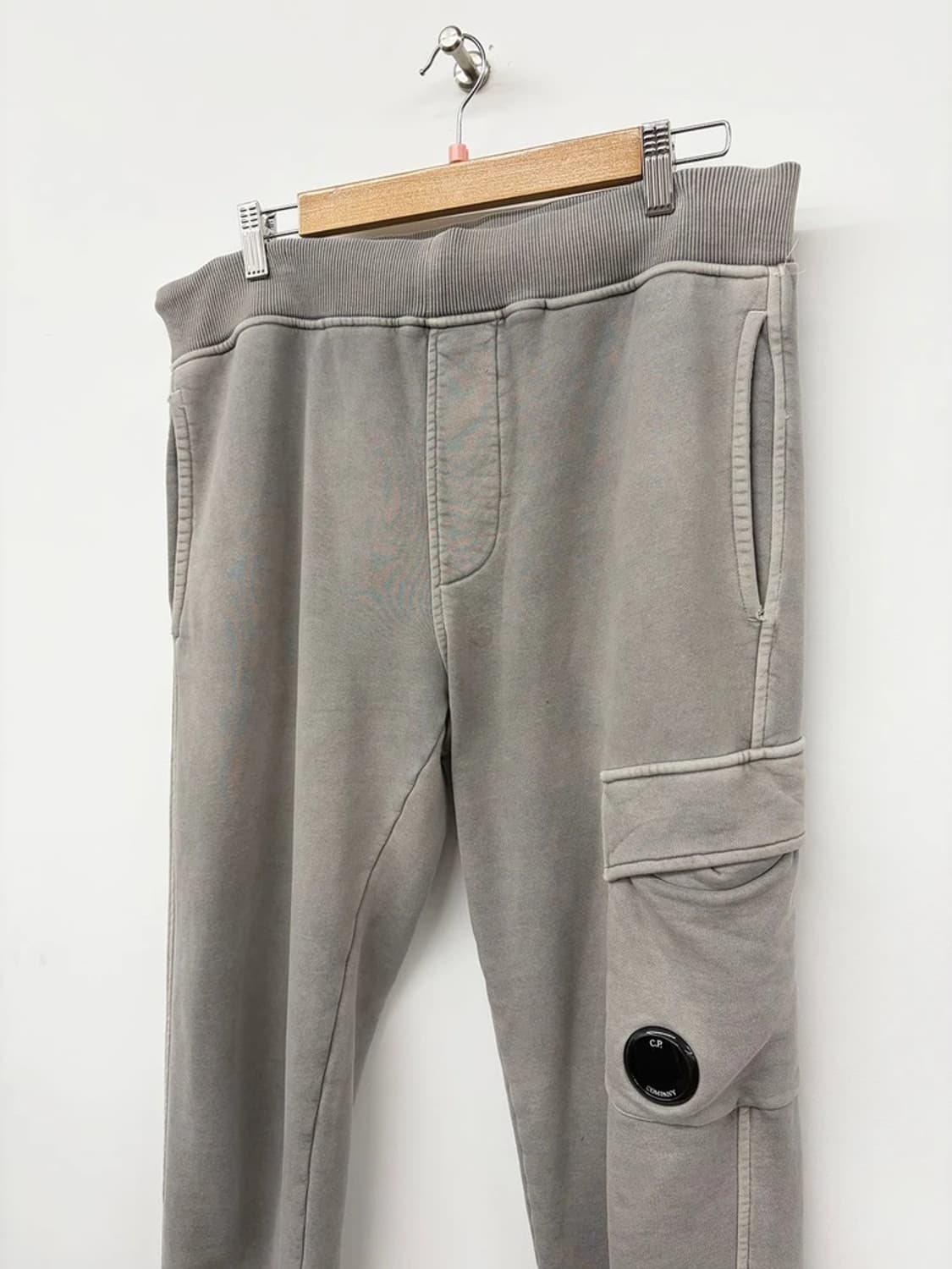 CP컴퍼니 레지스트 다이드 원포켓 렌즈 조거 팬츠 PN9742 상품이미지2