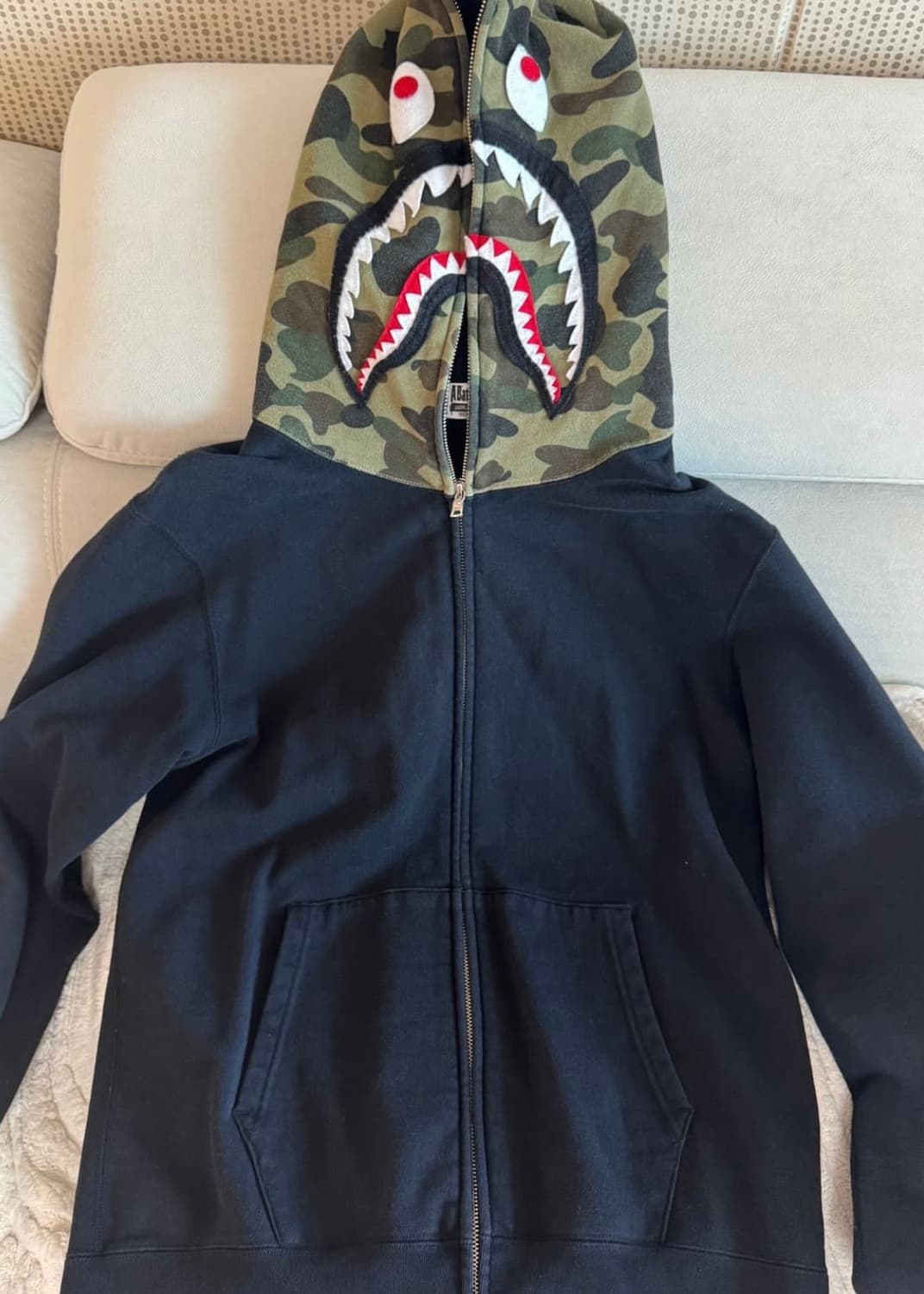 베이프 샤크 후드집업 상품이미지2