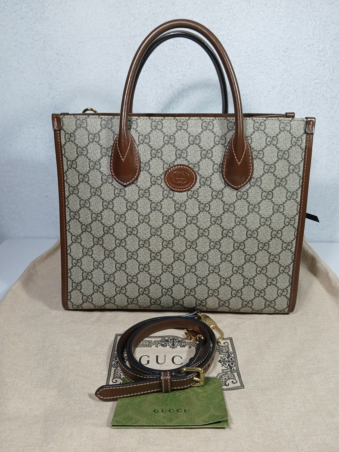 구찌 인터로킹 GG 토트백 스몰 659983 상품이미지1