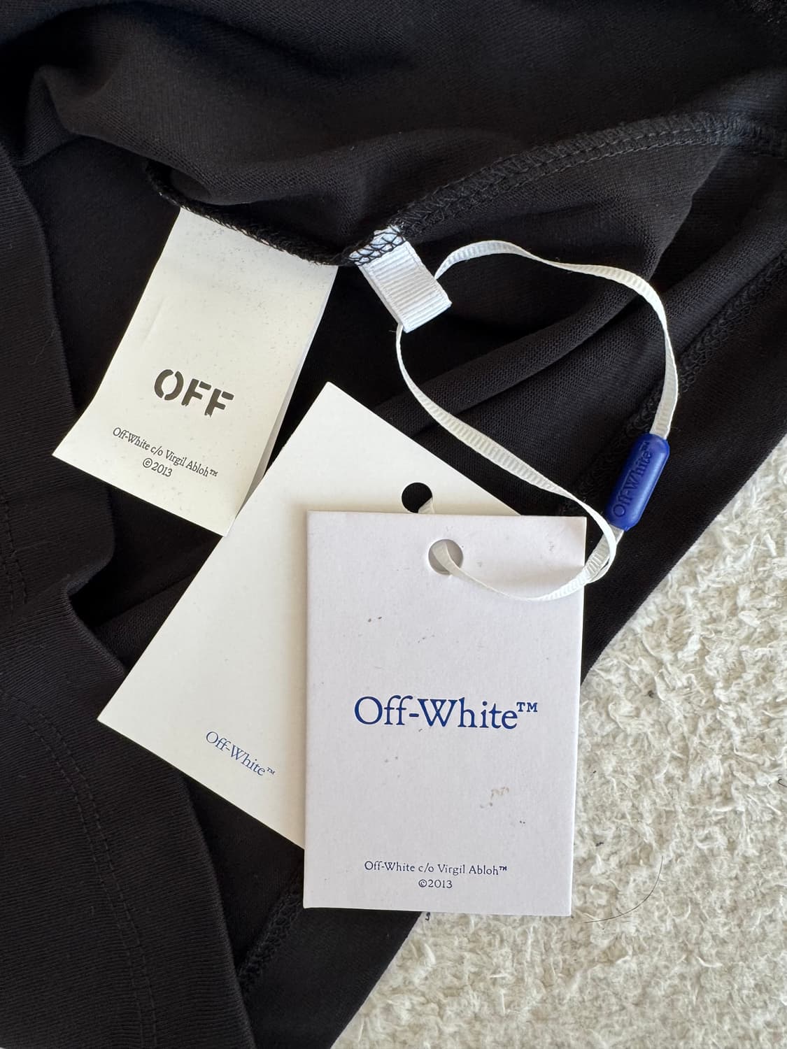 오프화이트 반팔 상품이미지3