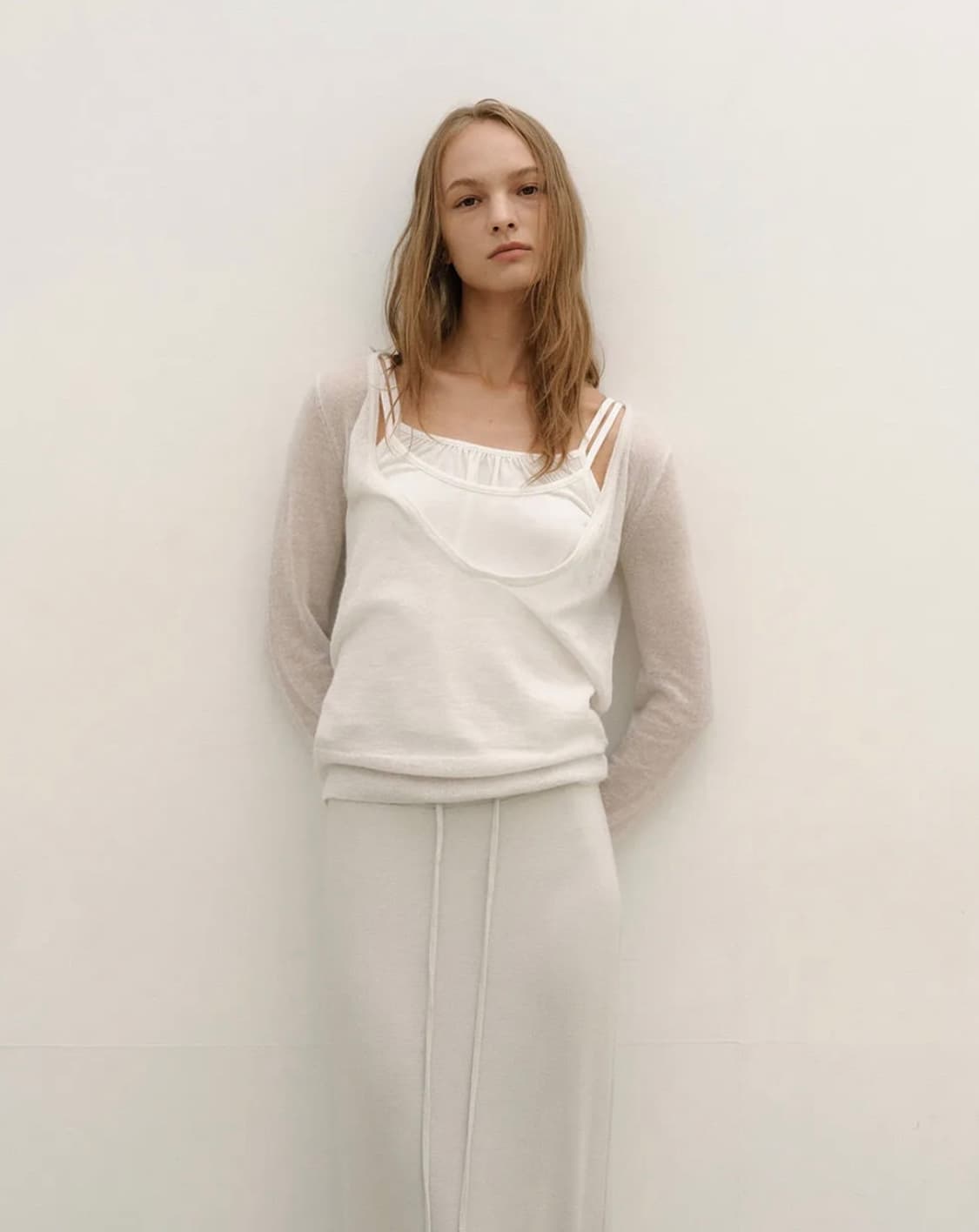 로우타이드 deep v-neck alphaca knit 브이넥 니트 상품이미지3