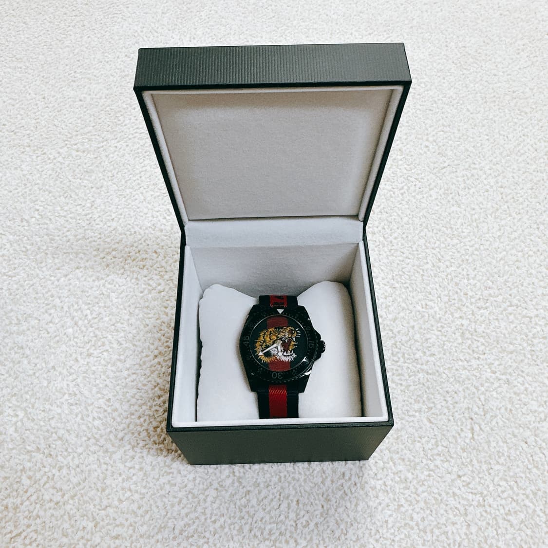 GUCCI 구찌 남성 타이거 자수 패브릭 밴드 손목시계 상품이미지2