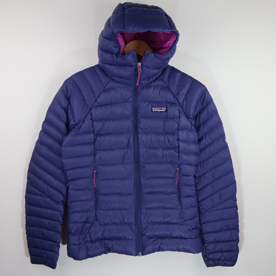 파타고니아 후디 경량패딩 상품이미지1