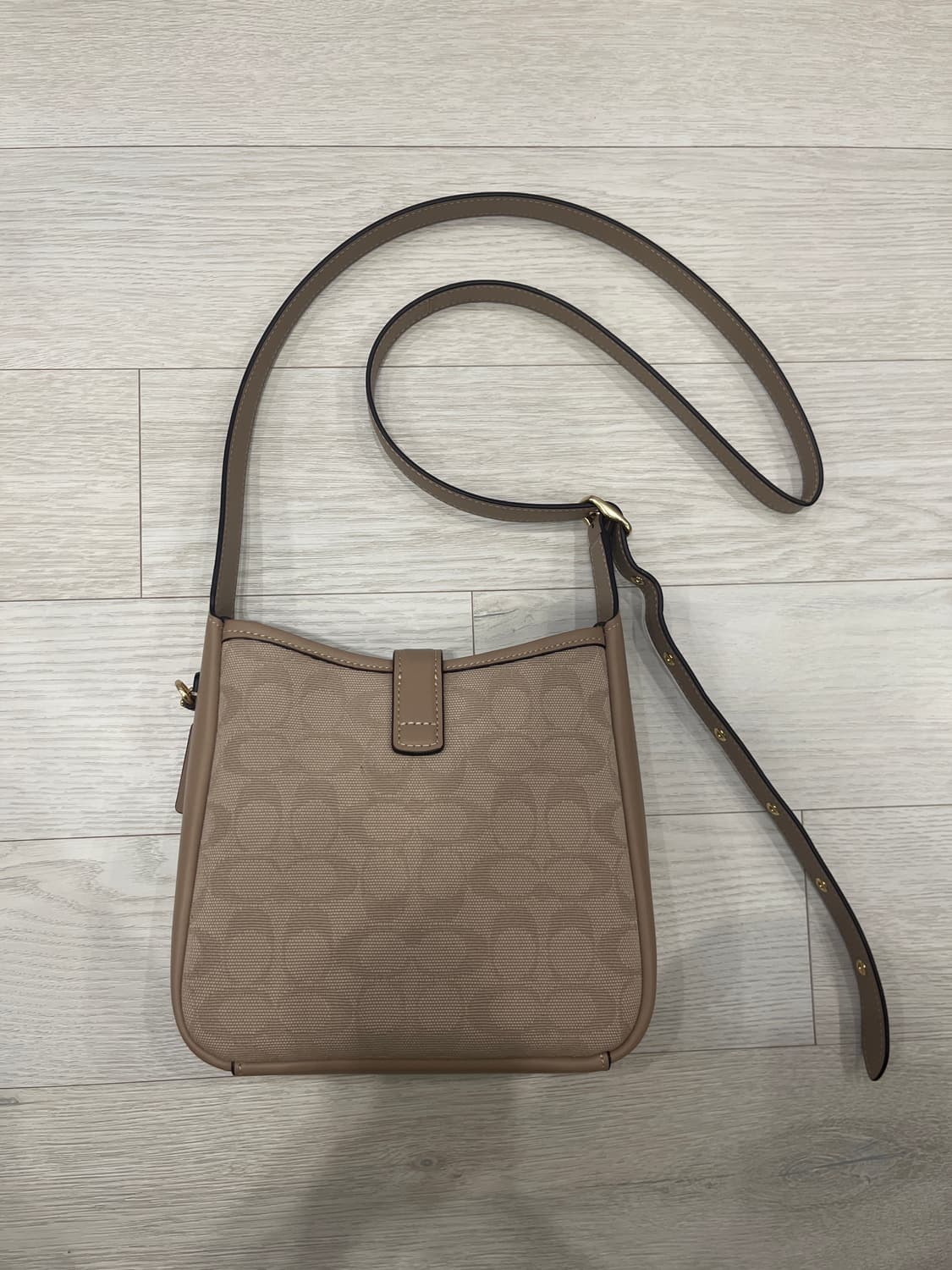 코치 해들리 시그니처 캔버스 미니 크로스백 상품이미지5