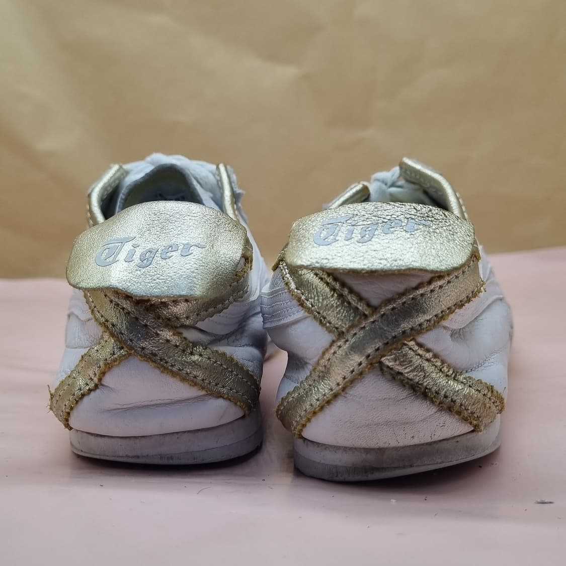 오니츠카타이거 멕시코66 골드 스니커즈 250 상품이미지4