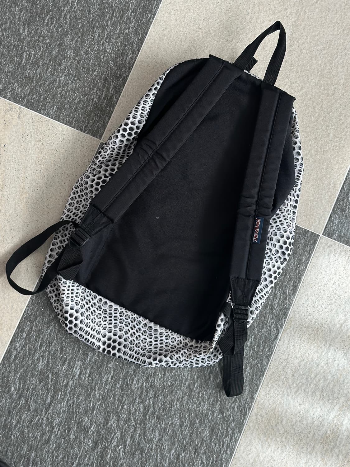 잔스포츠 슈퍼브레이크 헥사곤 백팩 상품이미지2