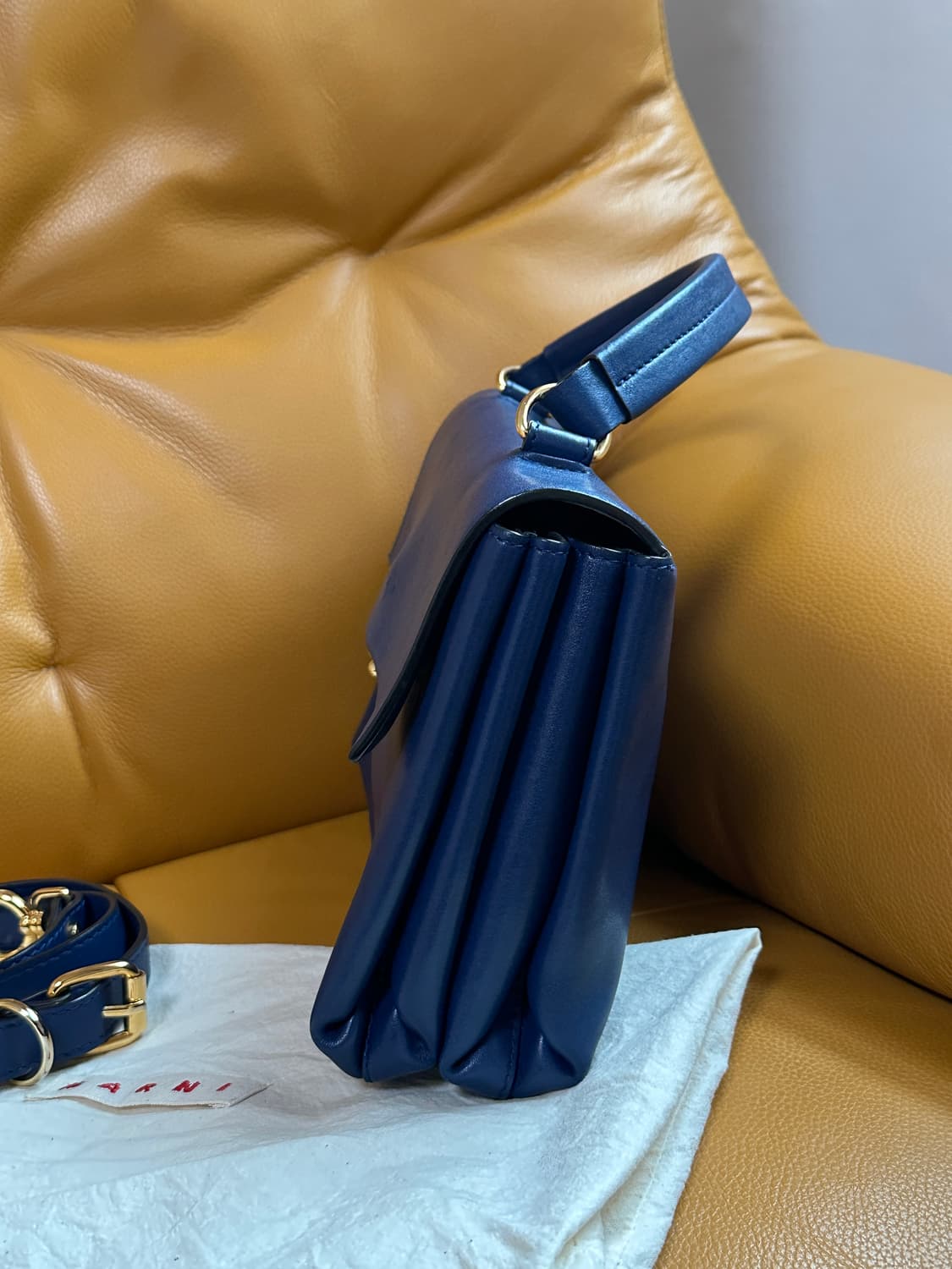 Marni 마르니 투웨이 사첼백 딥블루 상품이미지4