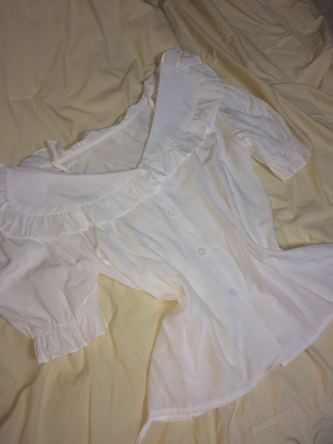 frill V-neck short-sleeved blouse 상품이미지4