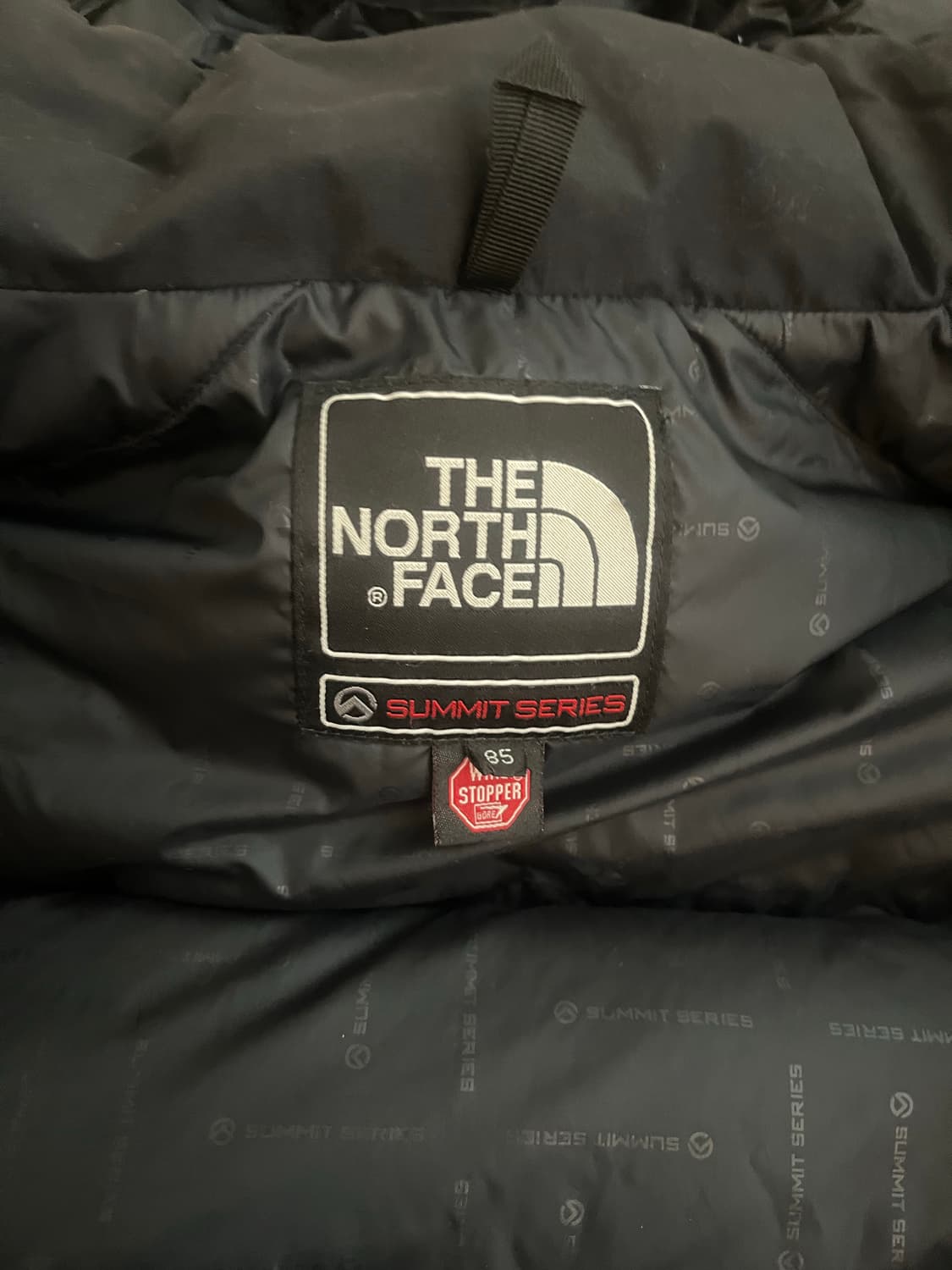 노스페이스 패딩 xs 레드 로고 상품이미지3