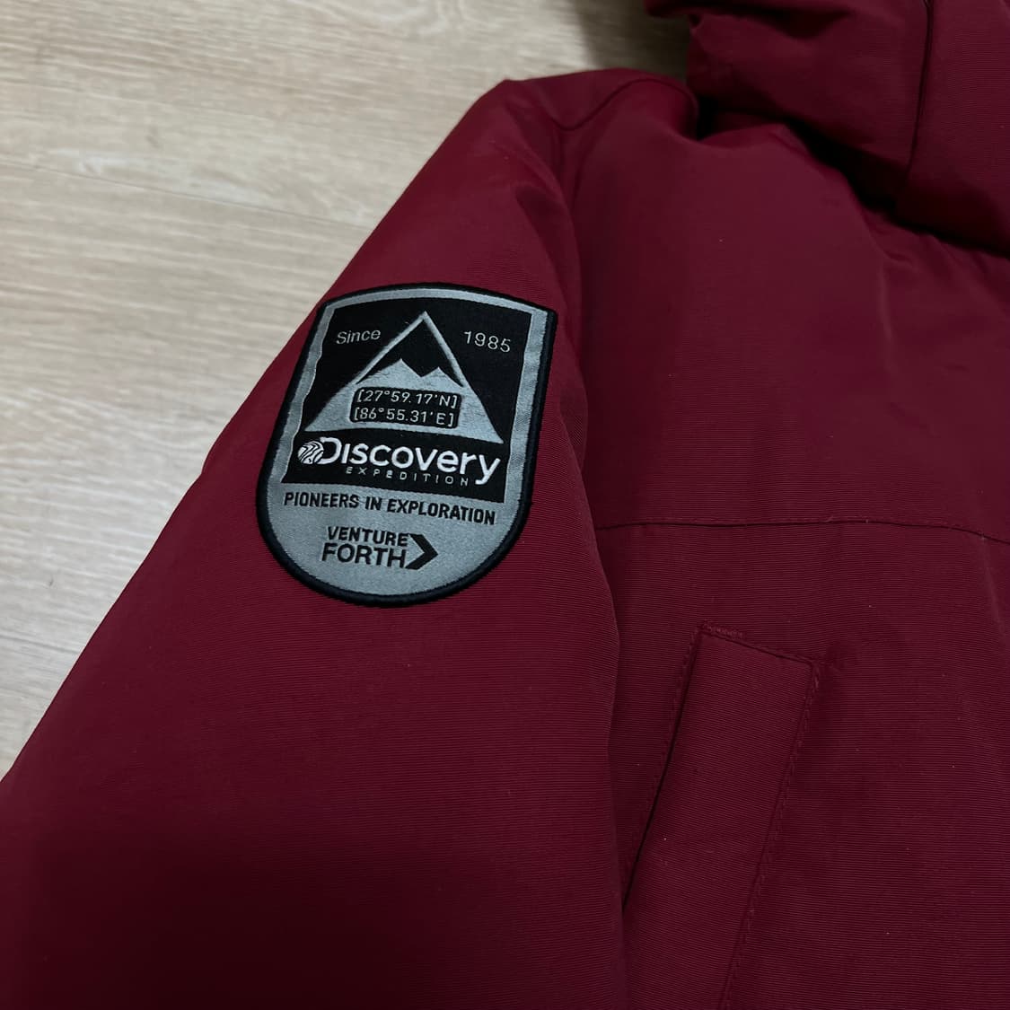 디스커버리 여성 구스다운 후드 사파리 패딩 점퍼 [와인] S/90 상품이미지5