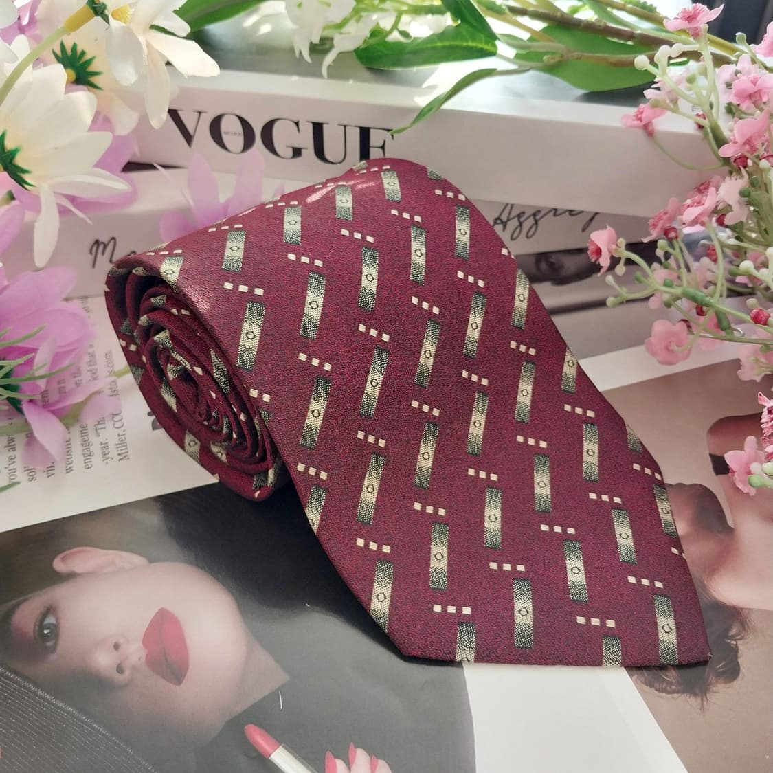 트루사르디 실크 와인 지오메트릭 넥타이 9.5cm A+등급  K1418
 상품이미지2