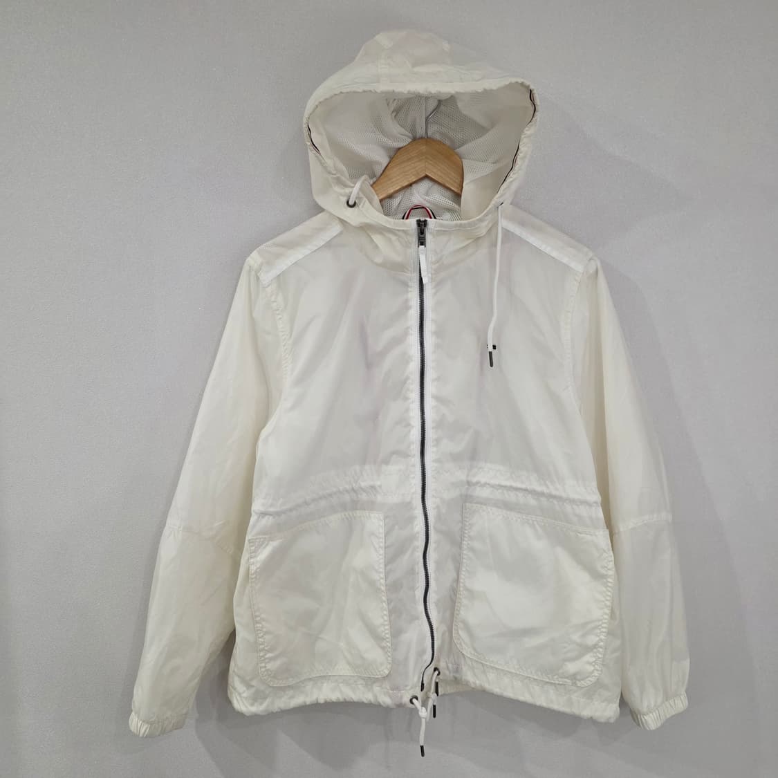타미힐피거 화이트 바람막이 M(남녀공용) 상품이미지1