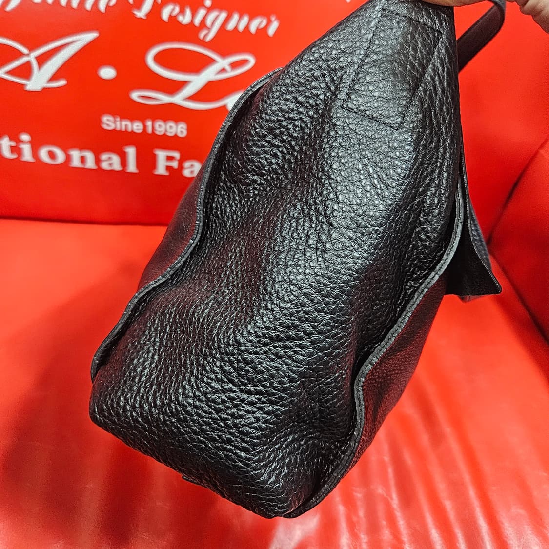 리틀파머스 엠보 레더 토트백 30 x 25 size 상품이미지6