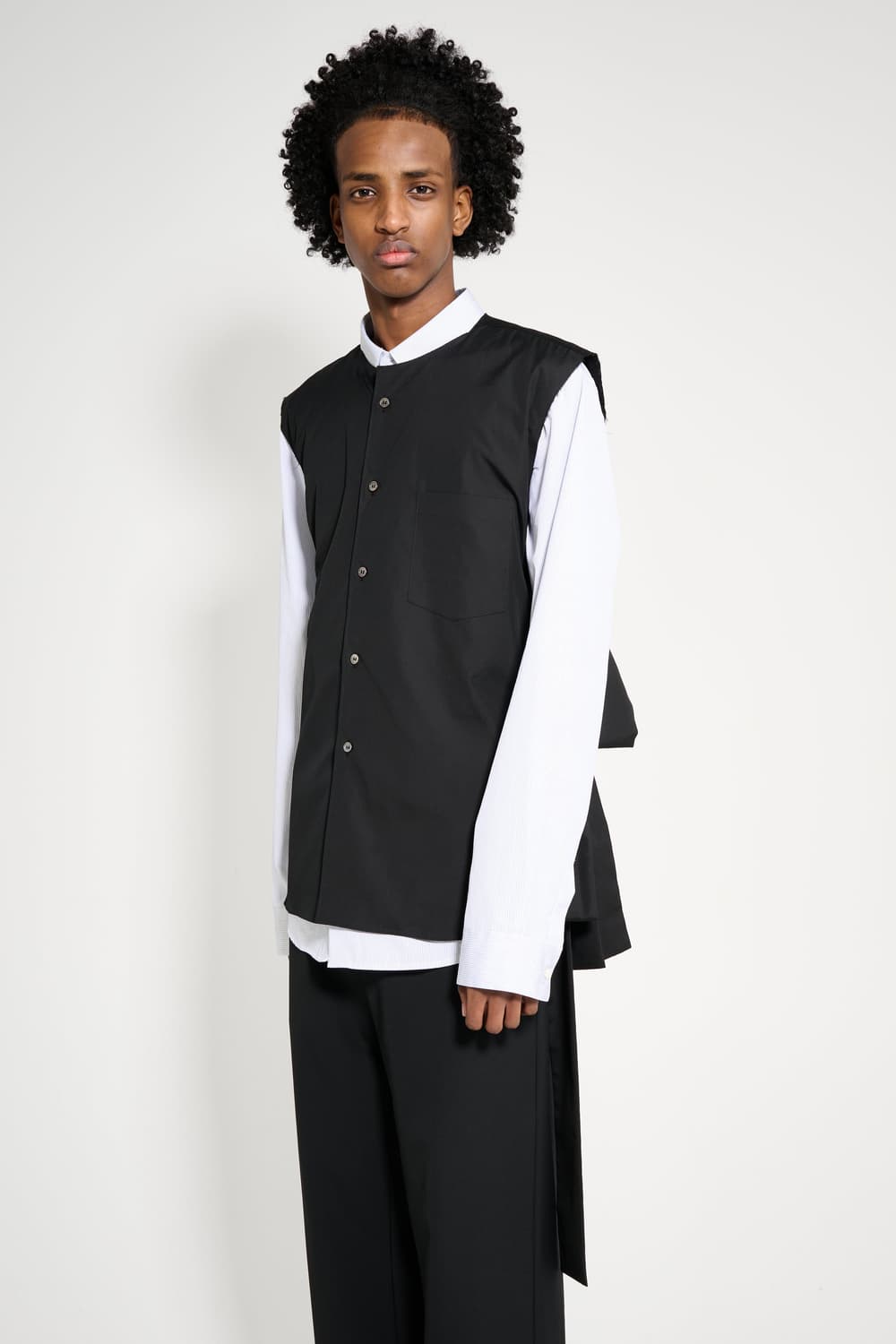 25ss 꼼데가르송 옴므플러스 슬리브리스 리본 화이트 블라우스 s 상품이미지2