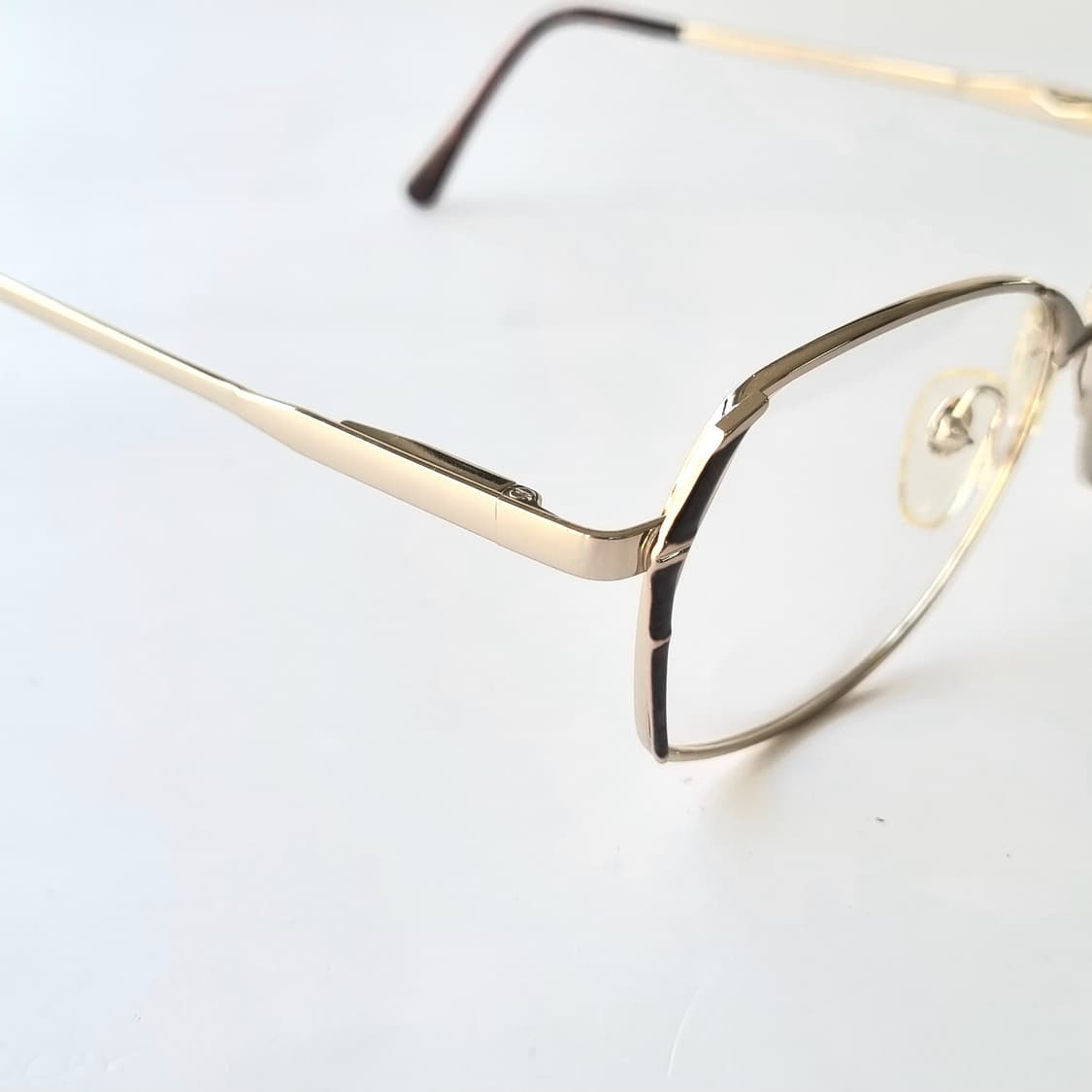 데드스탁 메탈릭 골드 헥사곤 프레임 안경테 705 상품이미지7