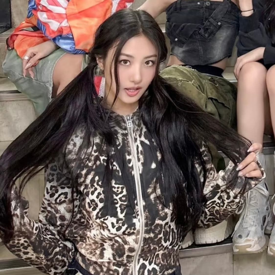 모와로라 x 수비 치타 후드집업 상품이미지7