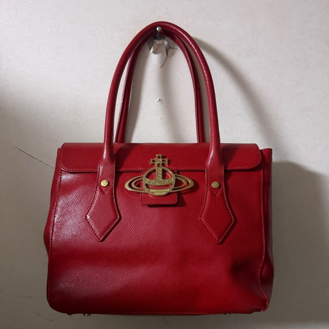 비비안 웨스트우드의 Orb 레드 토트백 상품이미지5
