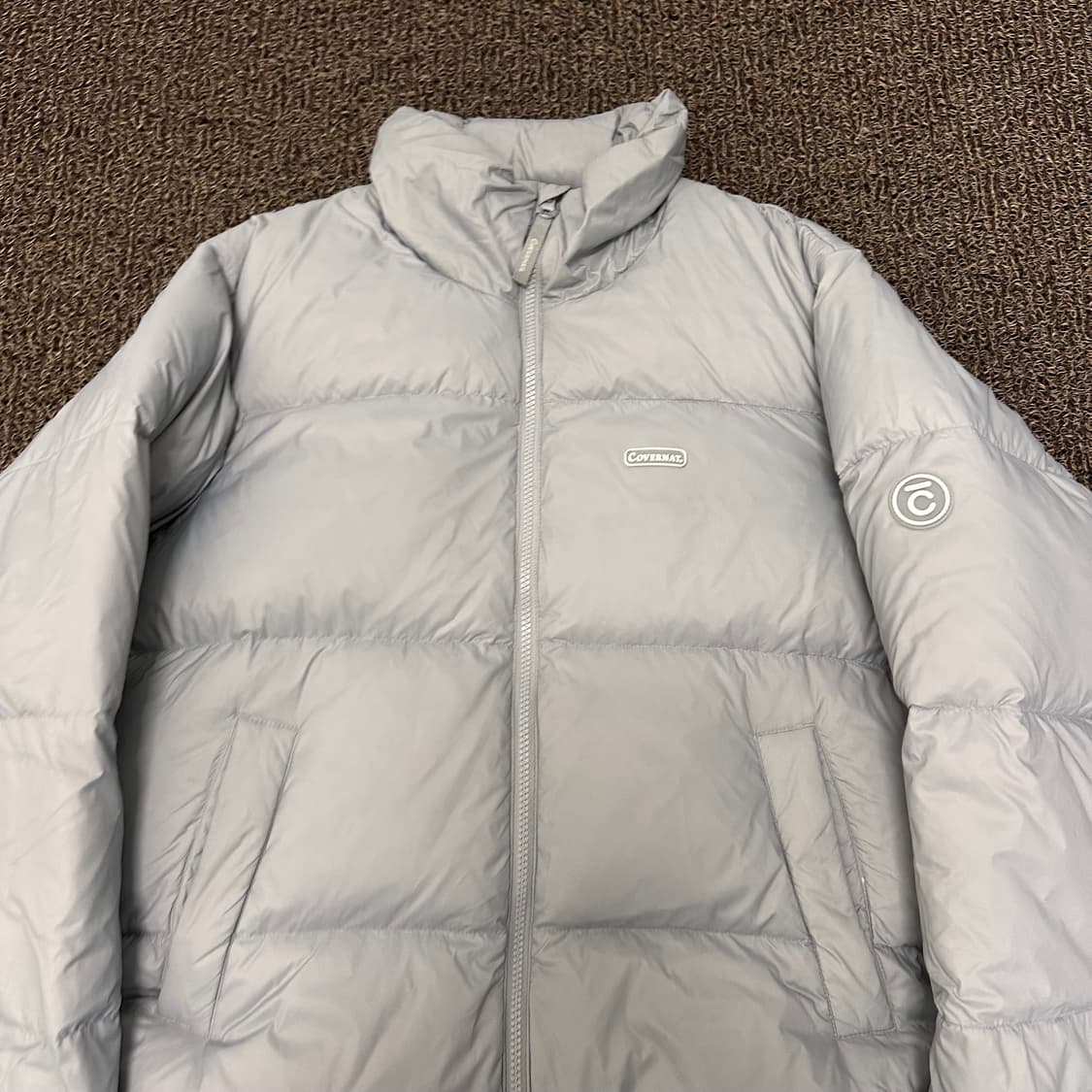 커버낫 C로고 푸퍼 덕다운 패딩 라이트그레이 95(M) 상품이미지2