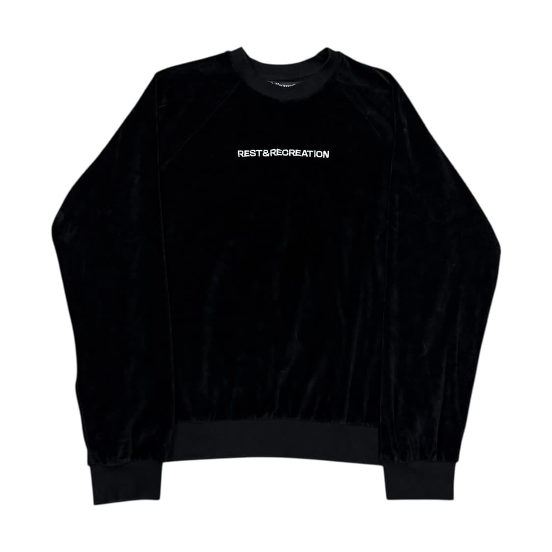 레스트앤레크레이션 벨벳 로고 맨투맨 블랙 상품이미지1