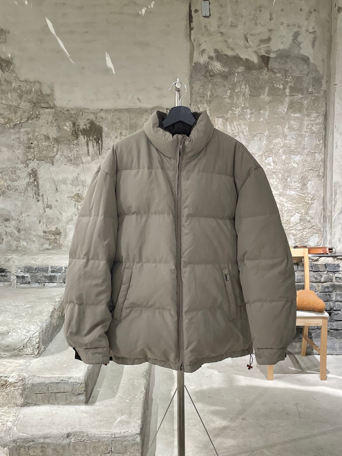 이브 생로랑 뿌르 옴므 마룬 앤 베이지 리버시블 덕 다운 푸퍼 상품이미지5