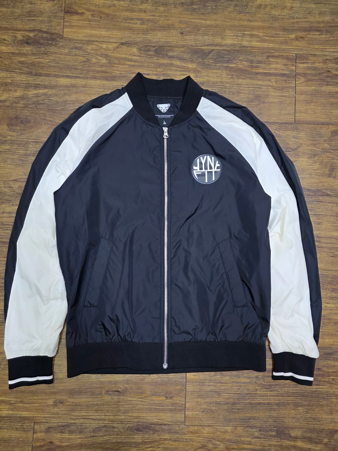 다이나핏 바람막이 봄버자켓 상품이미지1