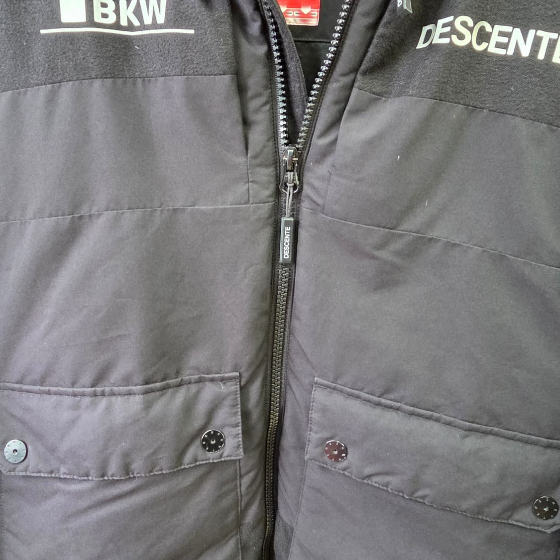 데상트 스위스팀 아우디 겨울패딩 점퍼 95-100 상품이미지4