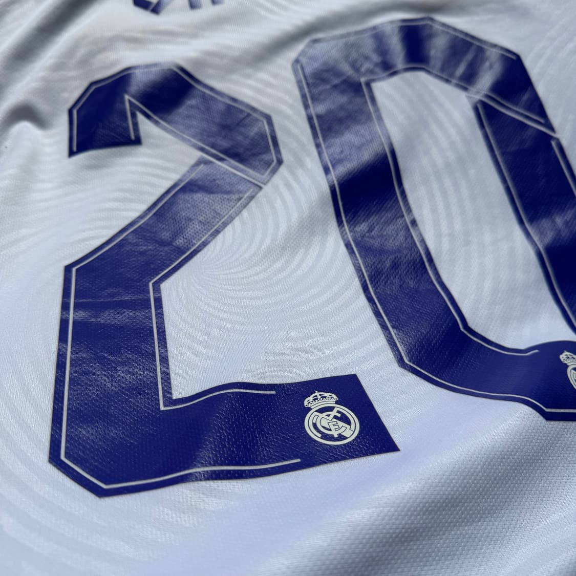 21-22 아디다스 레알마드리드 홈 유니폼 비니시우스 주니어 챔스버전 상품이미지8