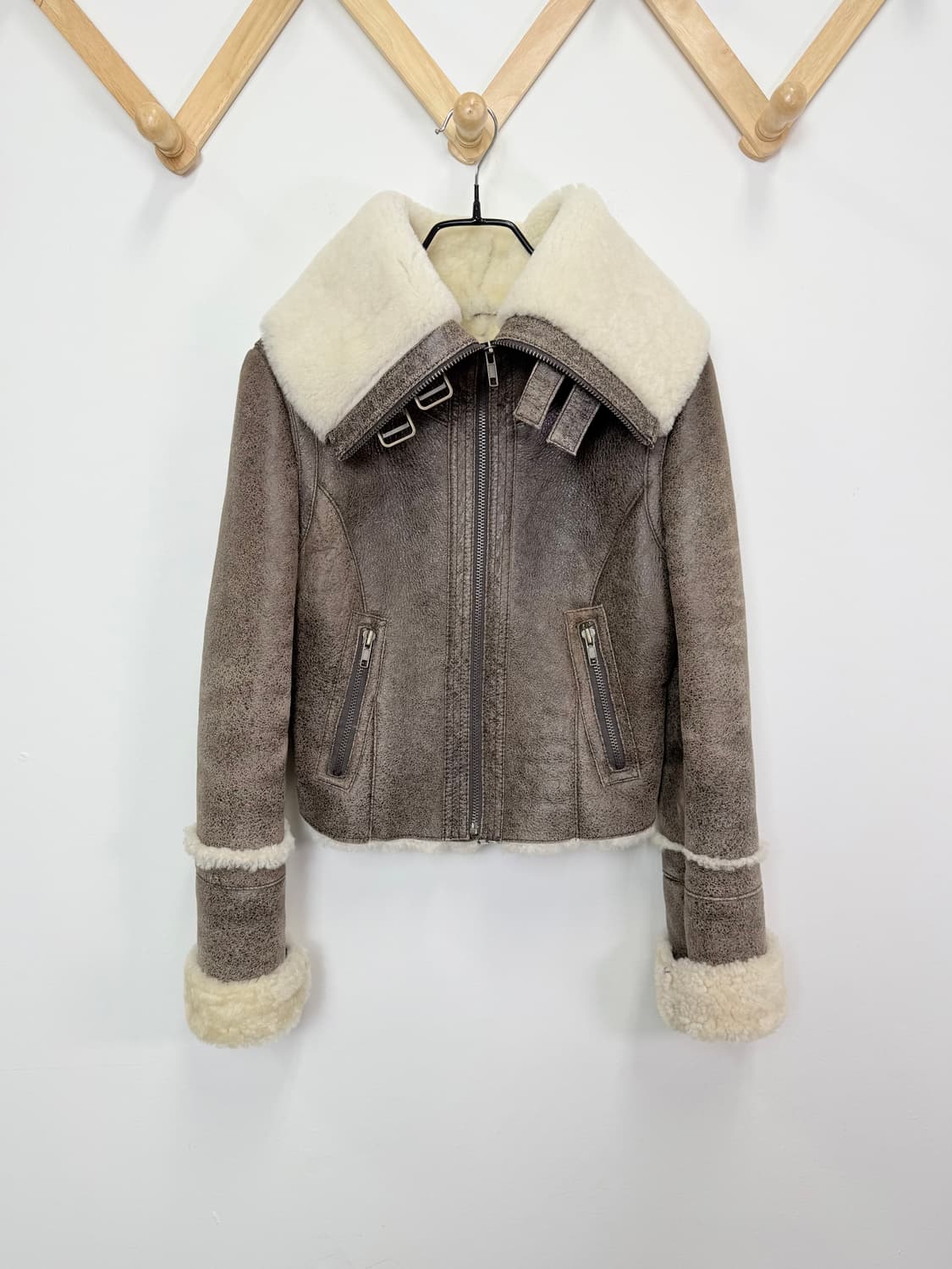 더비비안 리얼 양모 숏무스탕 상품이미지1