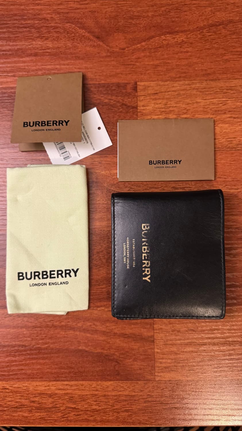 Burberry 반지갑 동전지갑 상품이미지1