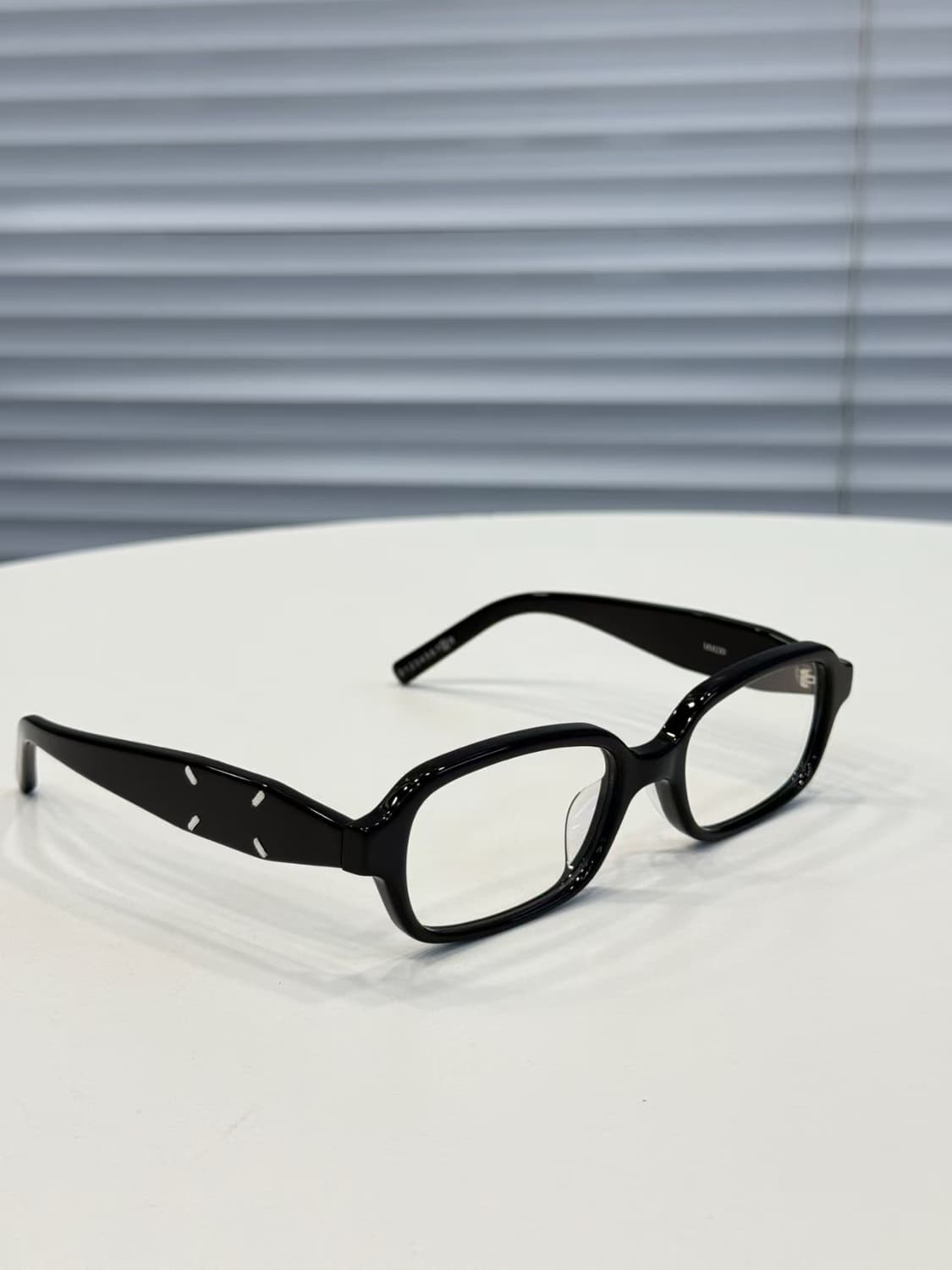 젠틀 몬스터 x 메종 마르지엘라 MM210 블랙 클리어 상품이미지4