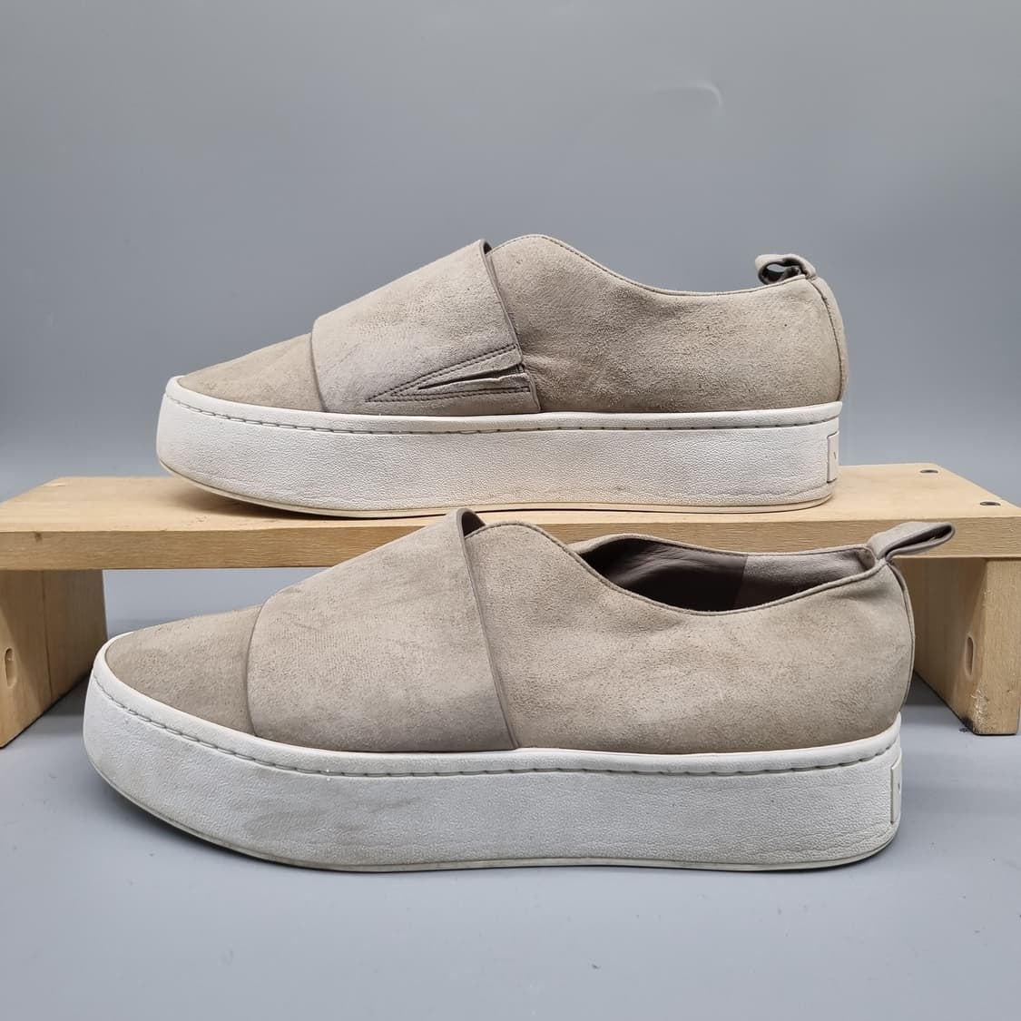 vince스웨이드 슬립온245 상품이미지1