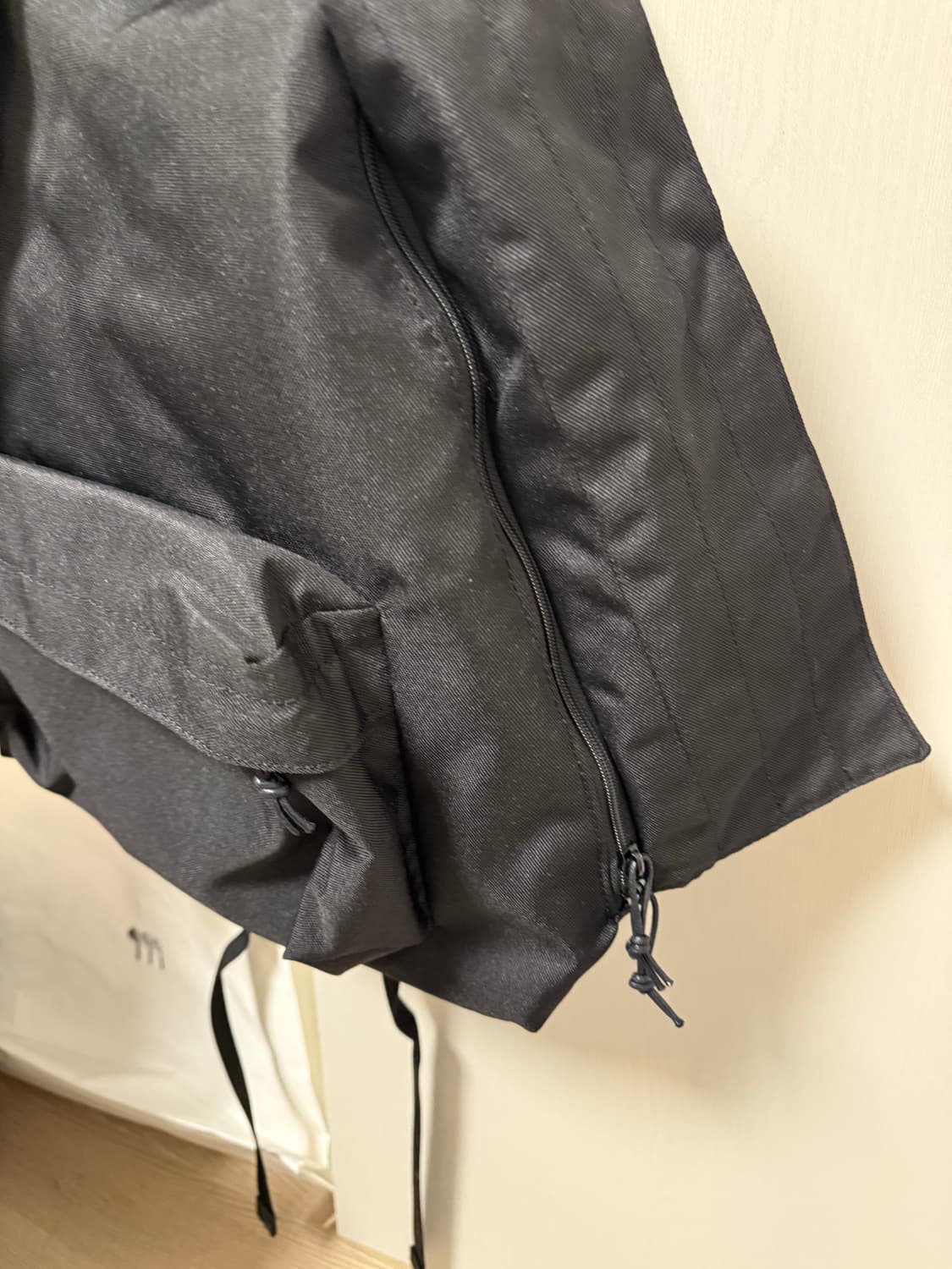 언타이틀나인 백팩 블랙 상품이미지3