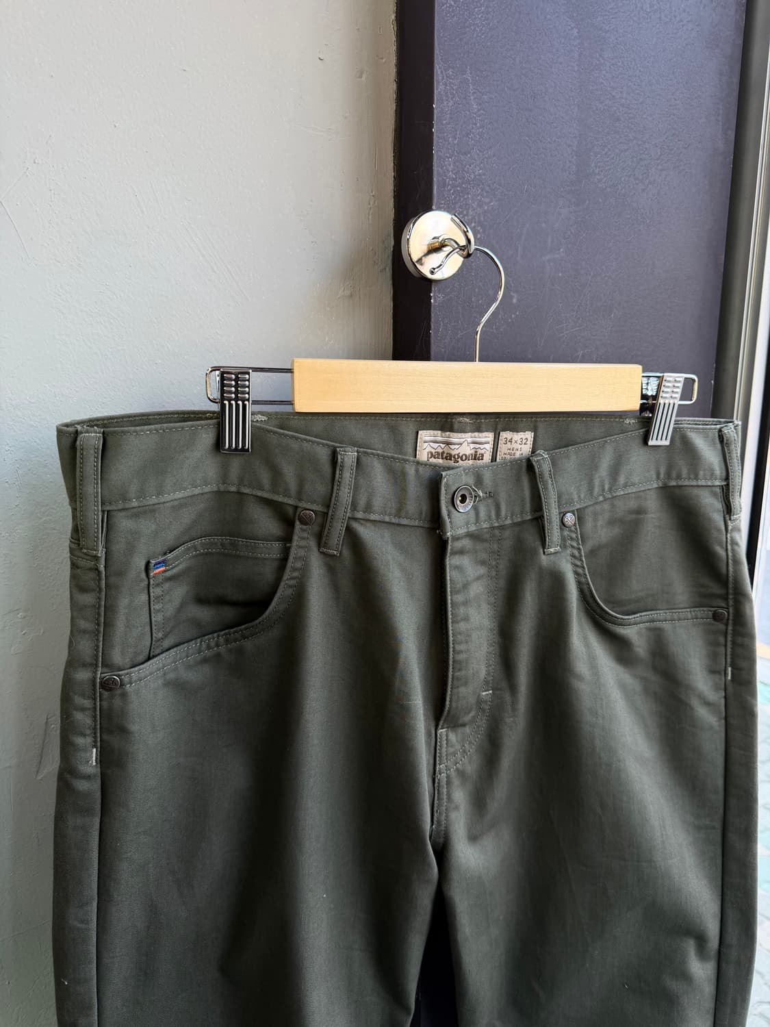 34/ 파타고니아 백패치 치노 팬츠 상품이미지3