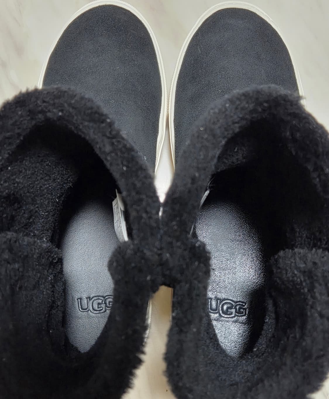 어그 아이카 스웨이드 스니커 부츠 상품이미지8