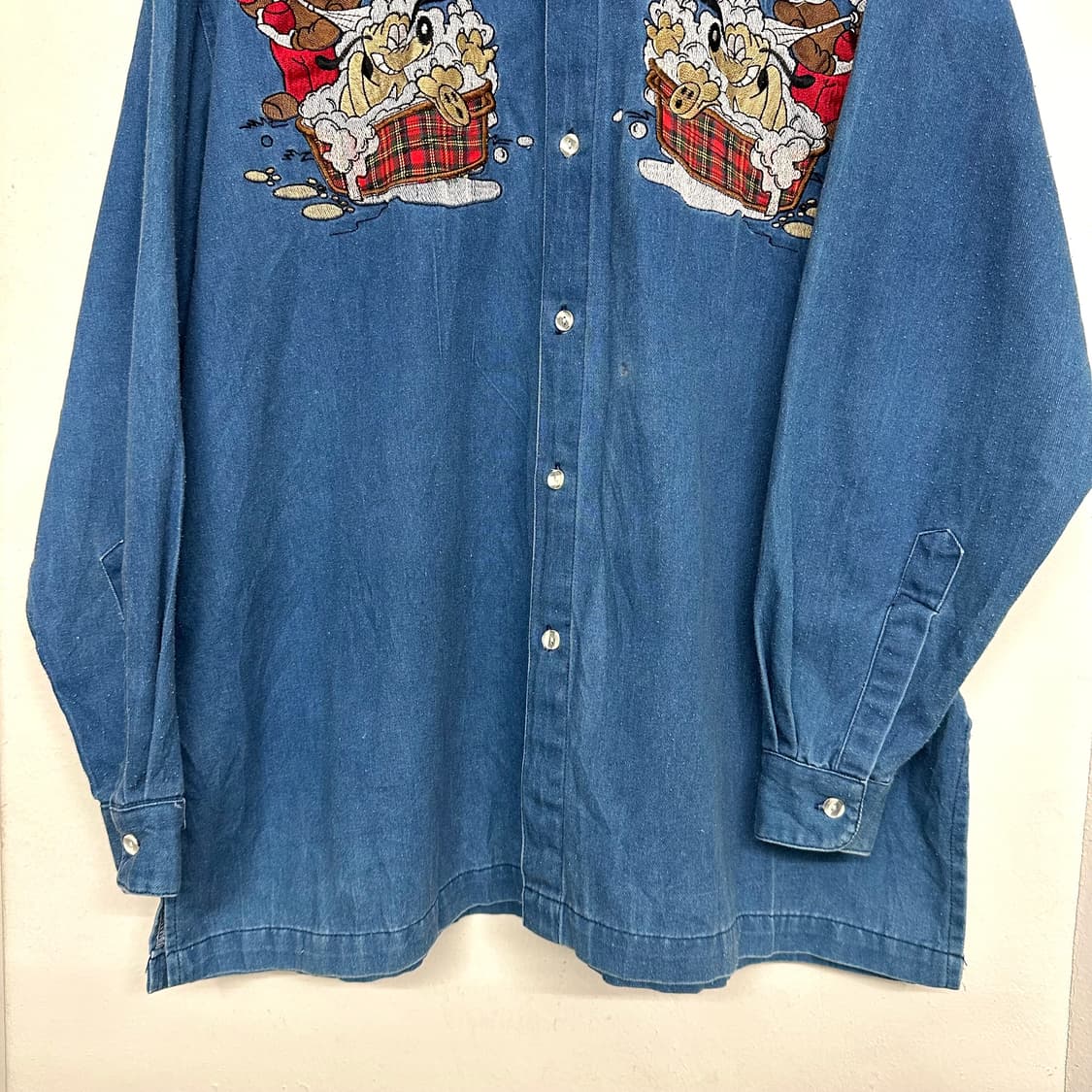 90‘s 루니툰 자수 셔츠 상품이미지3