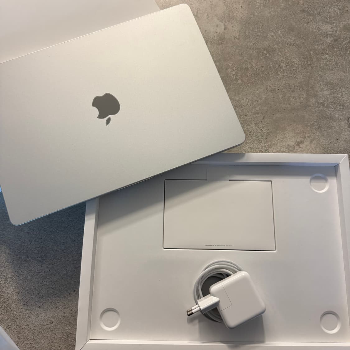 (풀박스)맥북에어m2 15인치 256기가 실버 상품이미지2