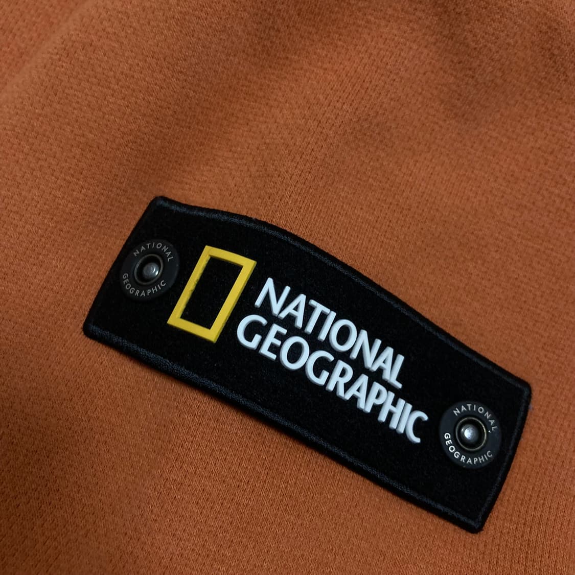 내셔널 지오그래픽 빅로고 와펜 오렌지 맨투맨 상품이미지3