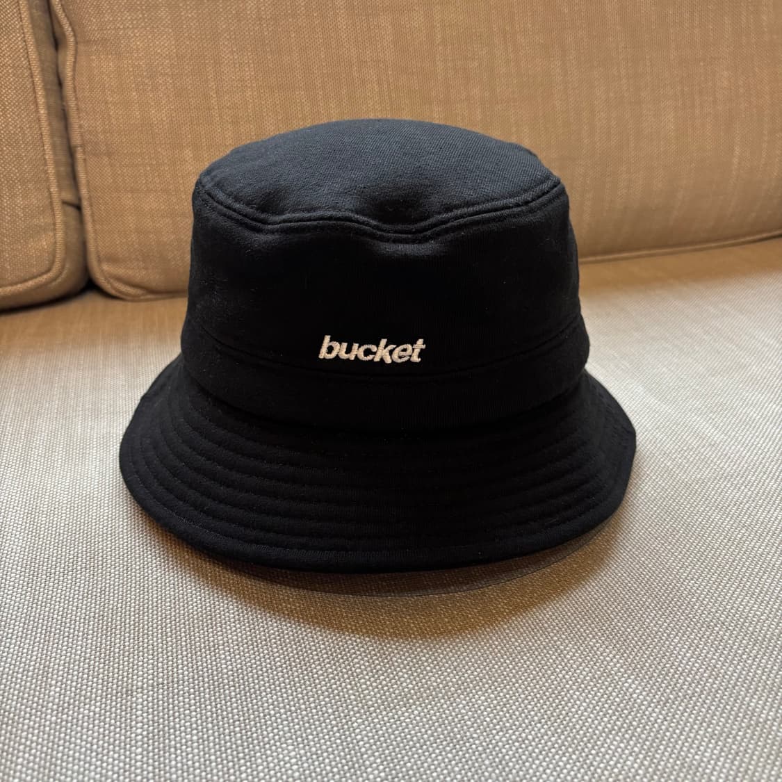 버킷(BUCKET) 블랙 속기모 코튼 로고 버킷햇 (남여공용) 상품이미지1
